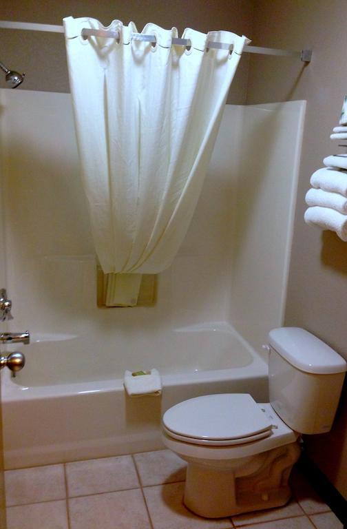 Super 8 By Wyndham Stafford/Springfield Area Motel Strafford Room photo